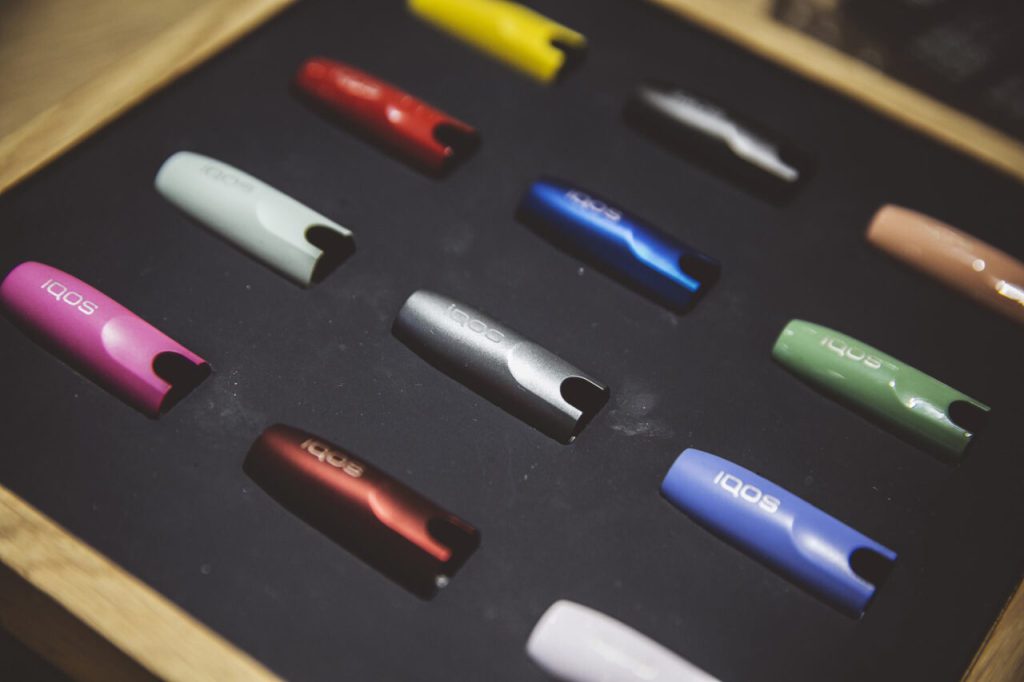 IQOS và vô số ý kiến trái chiều